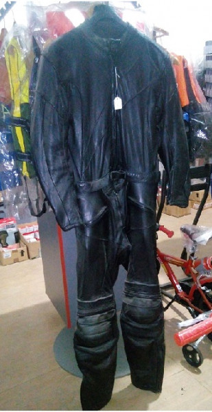 # Fato Motard Black Leader
